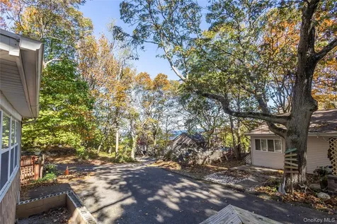 17 Schooner Lane Baiting Hollow NY 11933