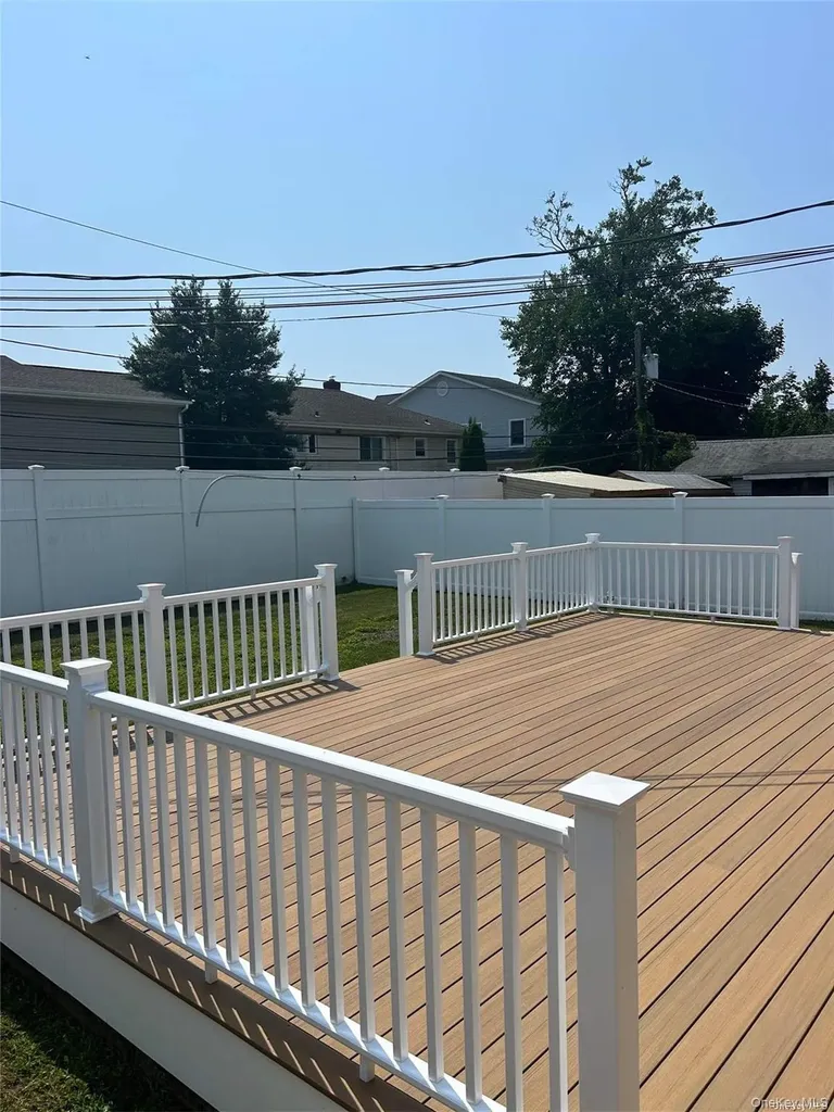 630 E Park Avenue Long Beach NY 11561