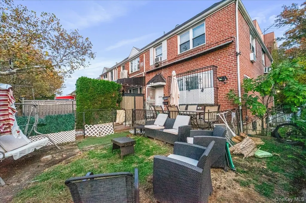 150-02 78th Road Flushing NY 11367