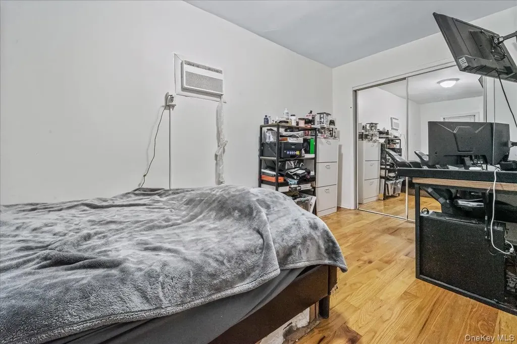150-02 78th Road Flushing NY 11367