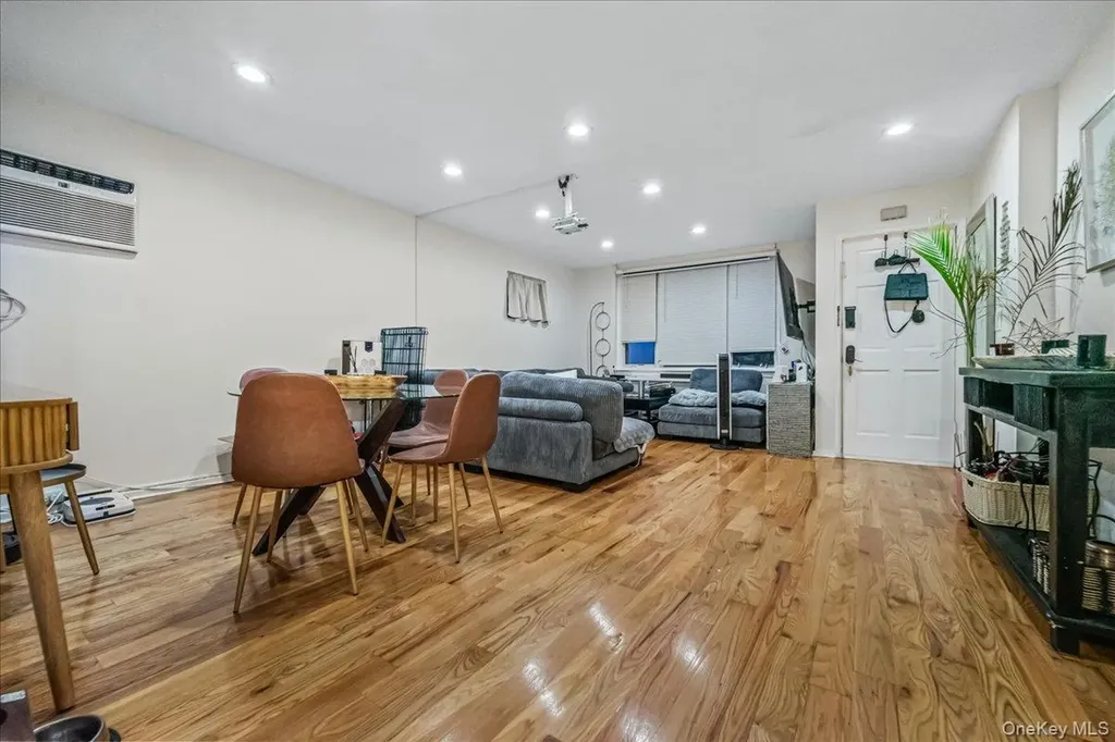 150-02 78th Road Flushing NY 11367