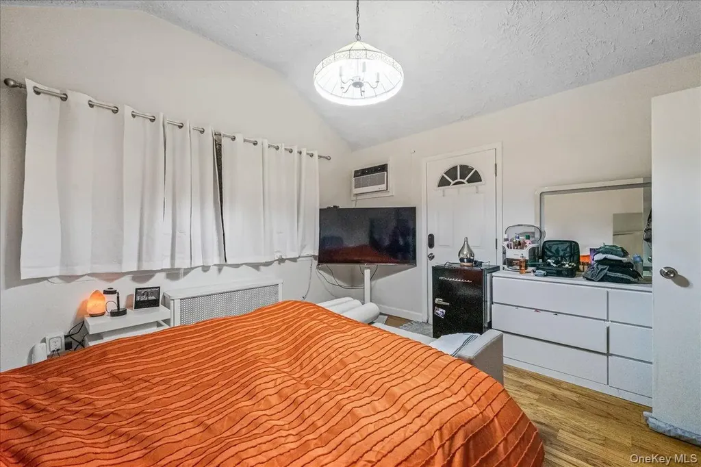 150-02 78th Road Flushing NY 11367