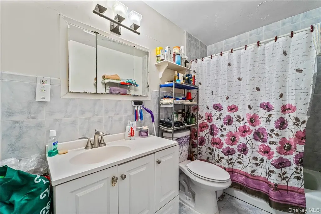 150-02 78th Road Flushing NY 11367
