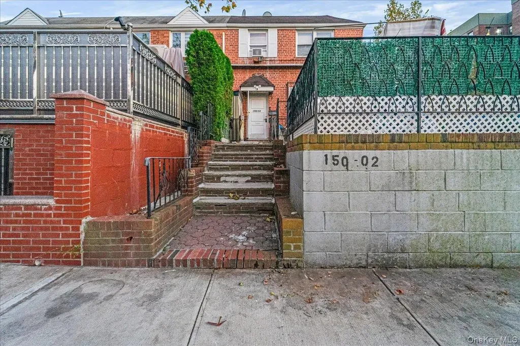150-02 78th Road Flushing NY 11367