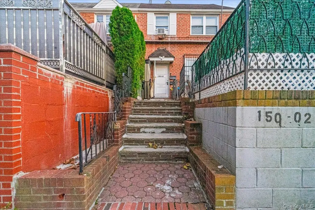 150-02 78th Road Flushing NY 11367