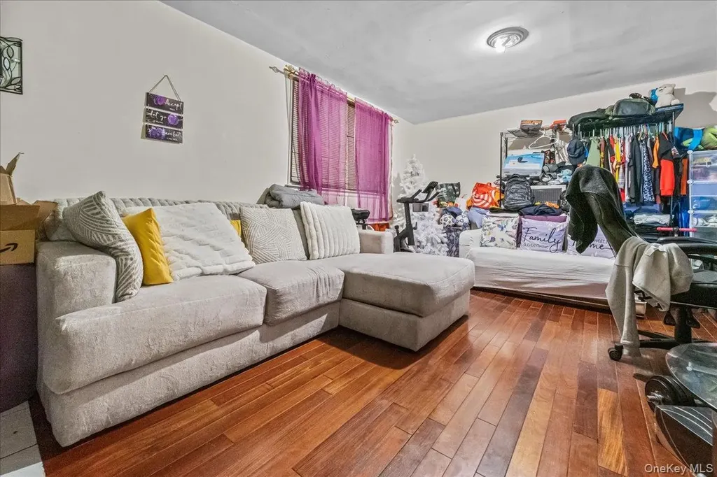 150-02 78th Road Flushing NY 11367