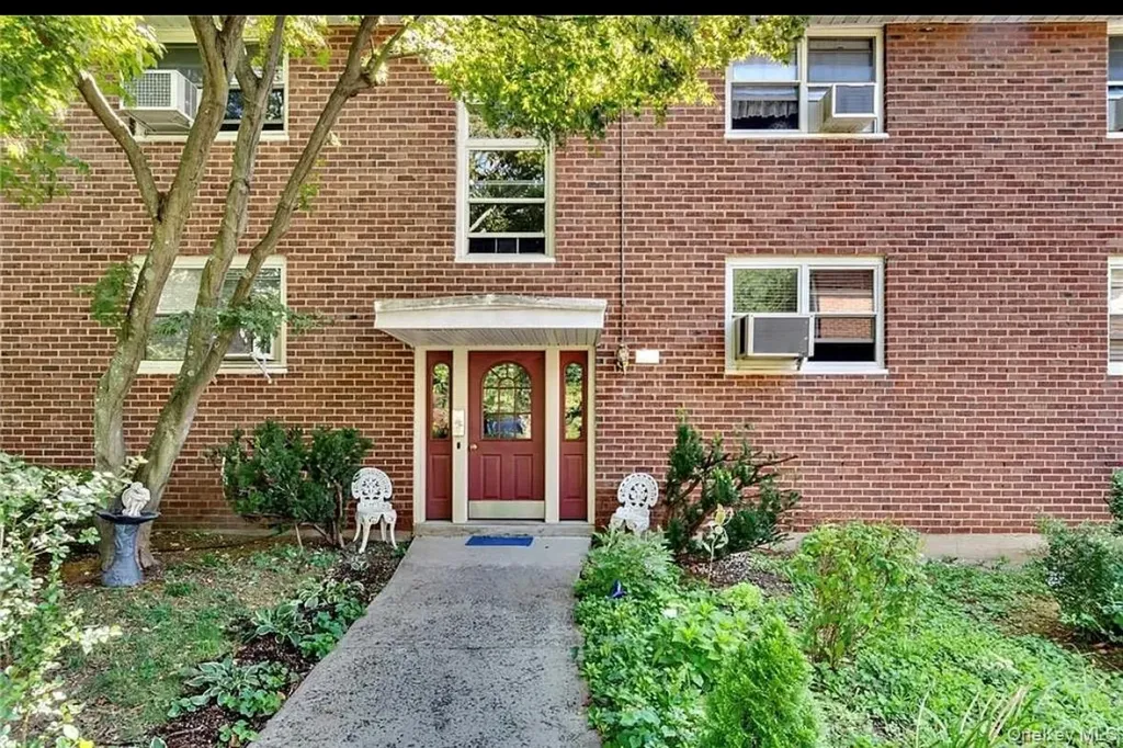 48 Dehaven Yonkers NY 10703