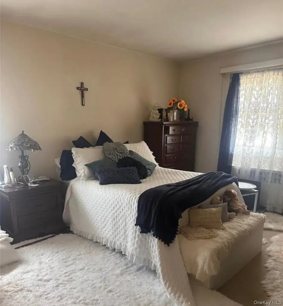 48 Dehaven Yonkers NY 10703