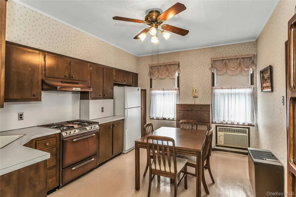 61-22 56th Drive Maspeth NY 11378