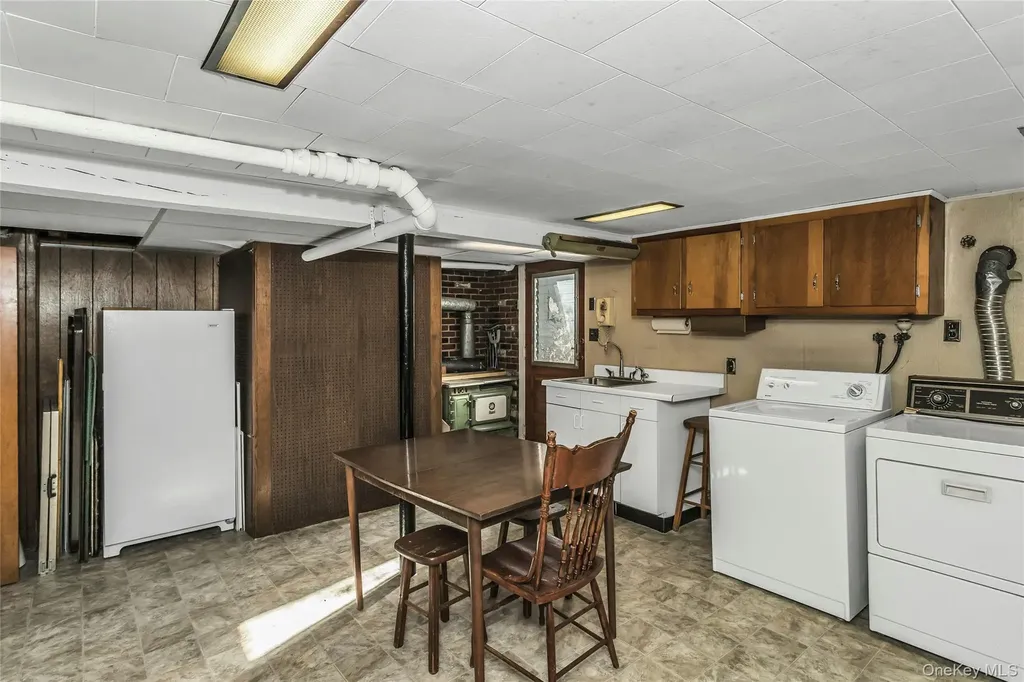 61-22 56th Drive Maspeth NY 11378