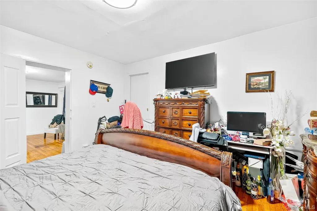 1052 Evergreen Avenue Bronx NY 10472