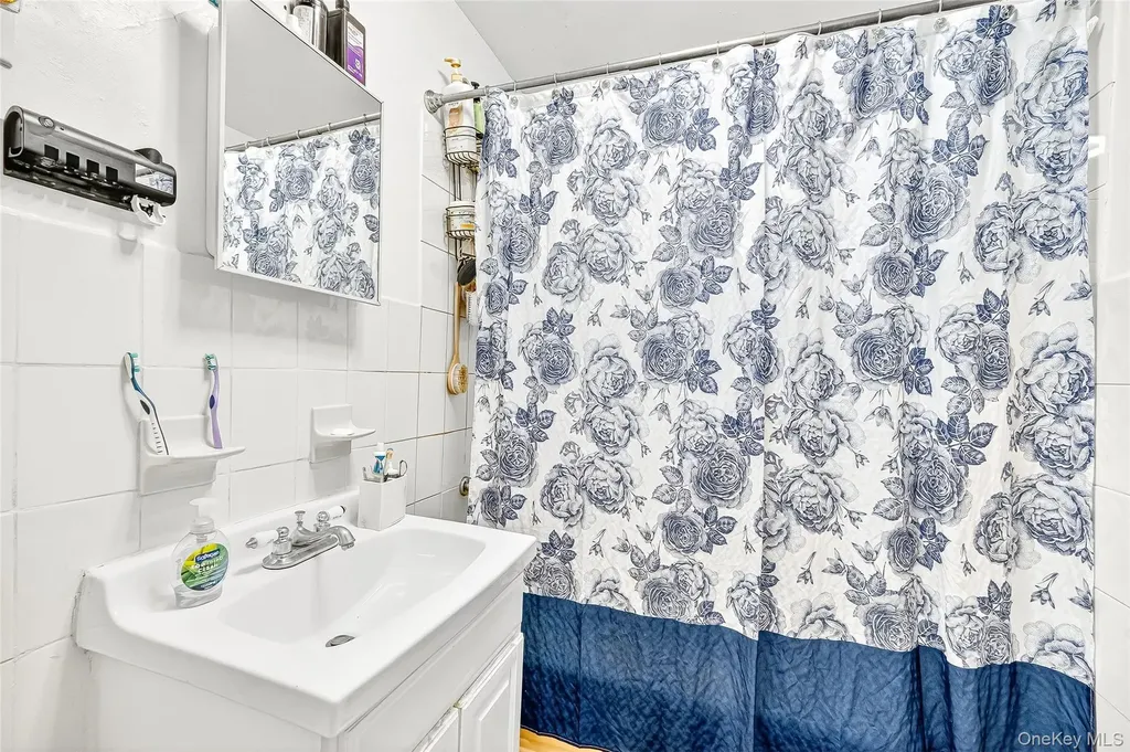 1052 Evergreen Avenue Bronx NY 10472