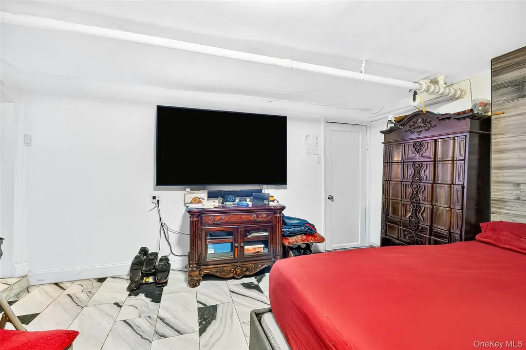 1052 Evergreen Avenue Bronx NY 10472