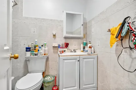 1052 Evergreen Avenue Bronx NY 10472