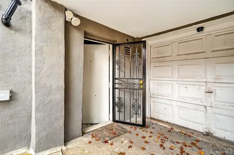 1052 Evergreen Avenue Bronx NY 10472