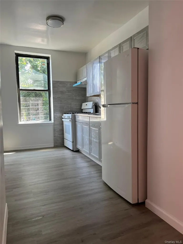 1810 Barnes Avenue Bronx NY 10462