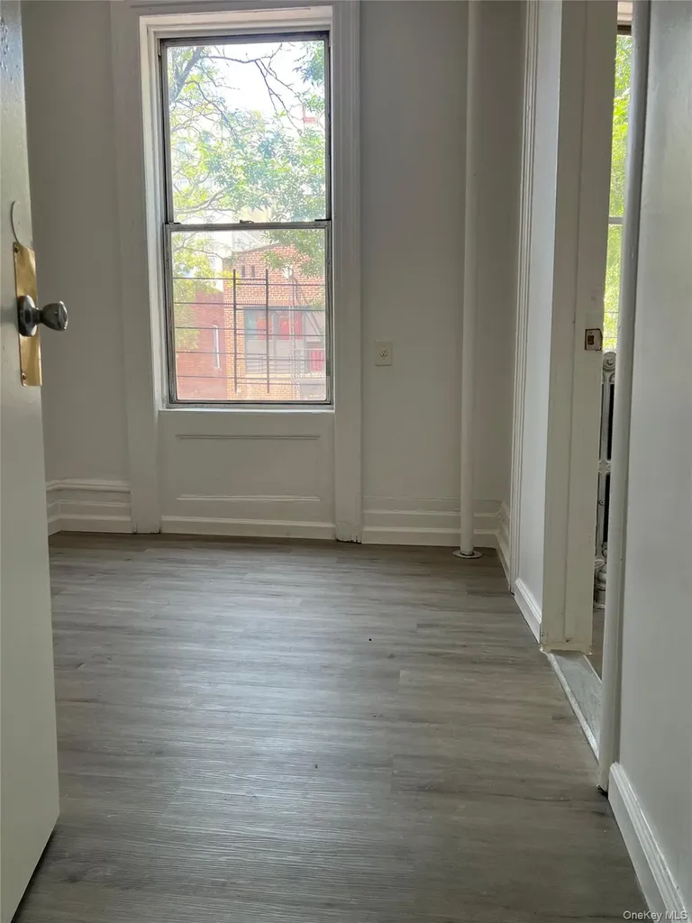 1810 Barnes Avenue Bronx NY 10462