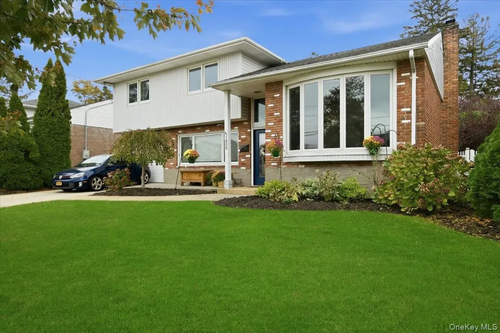 1800 Carlisle Place Merrick NY 11566
