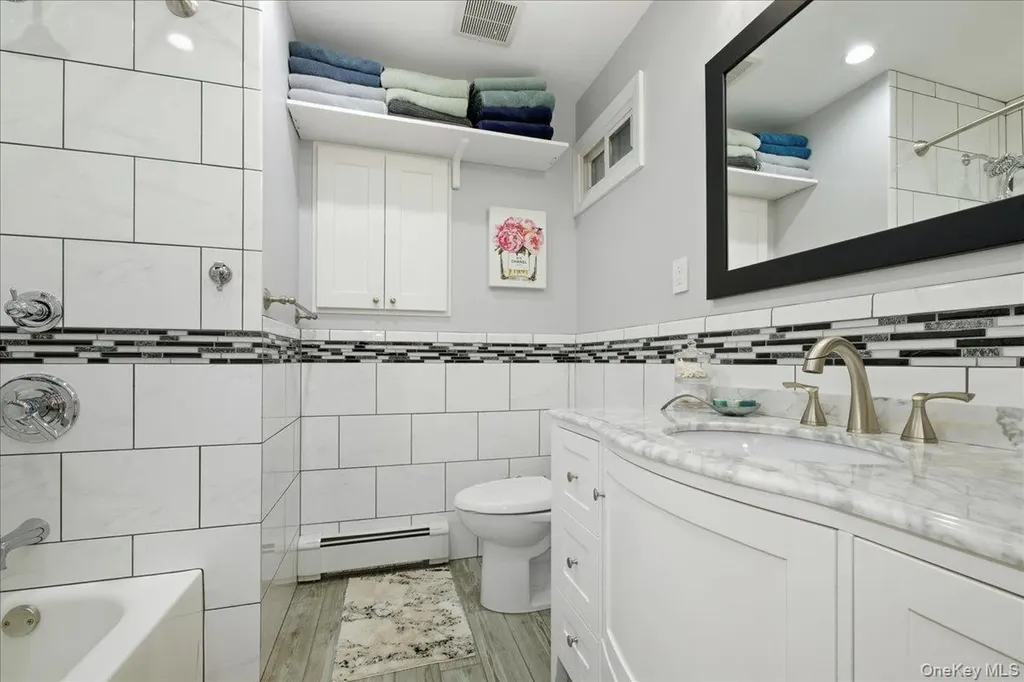 1800 Carlisle Place Merrick NY 11566