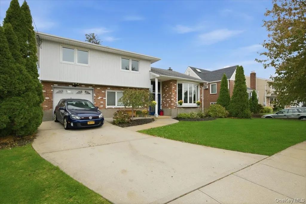 1800 Carlisle Place Merrick NY 11566