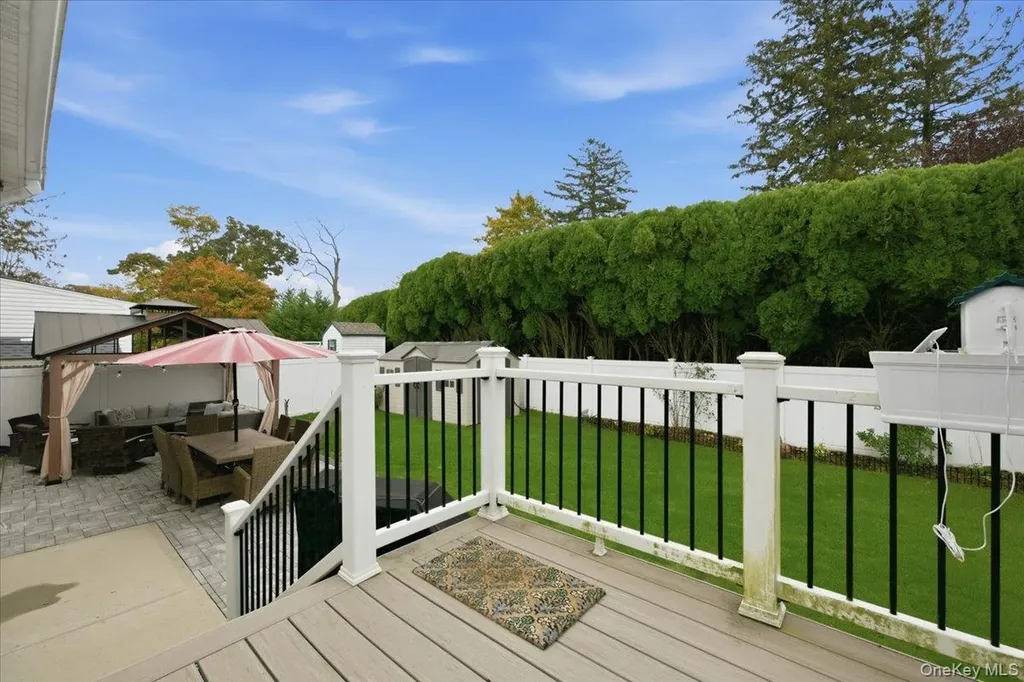 1800 Carlisle Place Merrick NY 11566