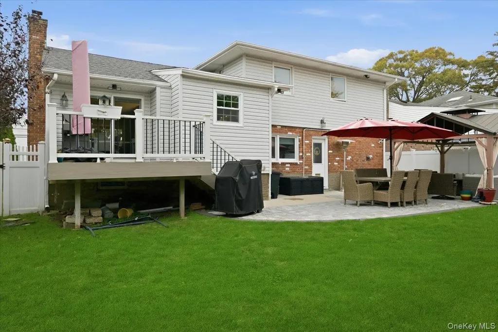 1800 Carlisle Place Merrick NY 11566
