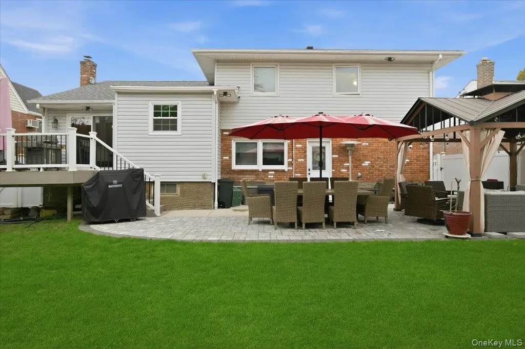 1800 Carlisle Place Merrick NY 11566