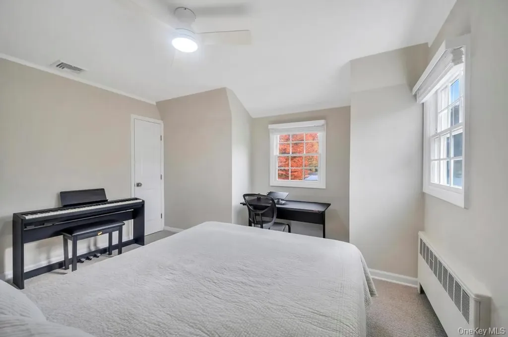 311 Devon Lane Smithtown NY 11787
