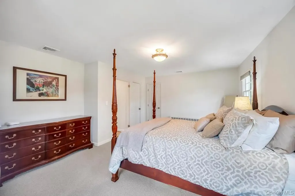 311 Devon Lane Smithtown NY 11787