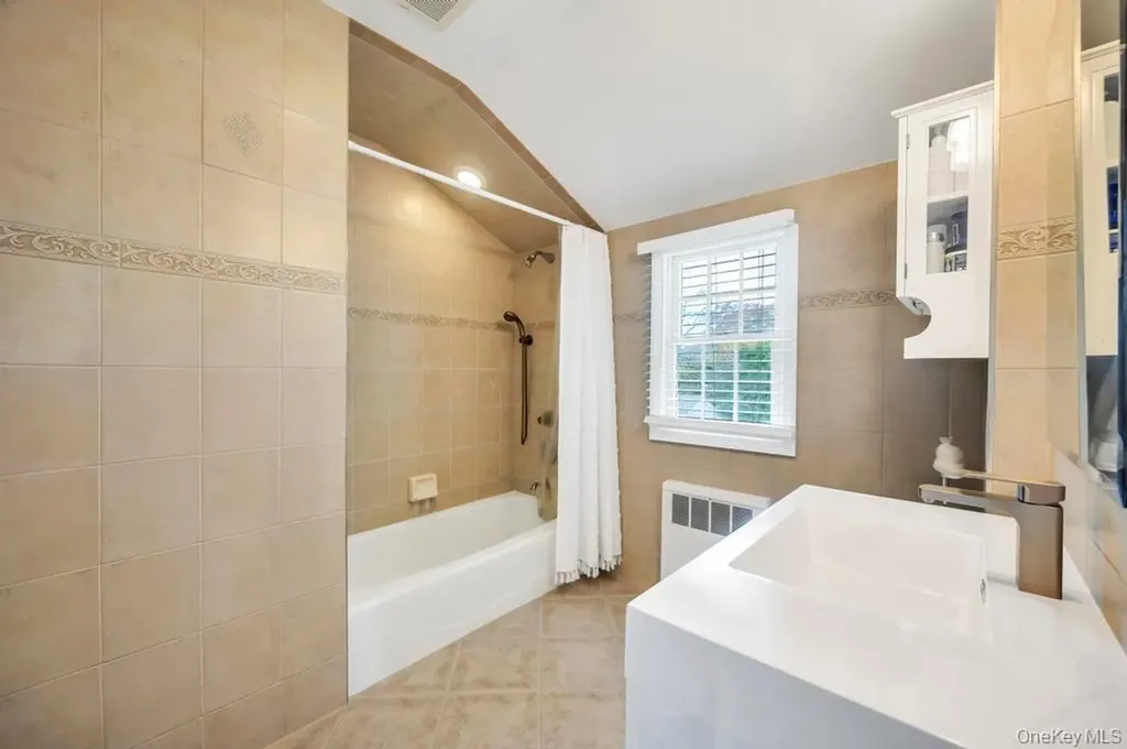 311 Devon Lane Smithtown NY 11787