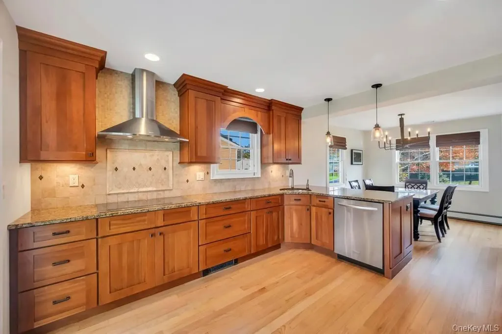 311 Devon Lane Smithtown NY 11787