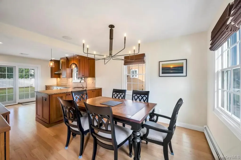 311 Devon Lane Smithtown NY 11787