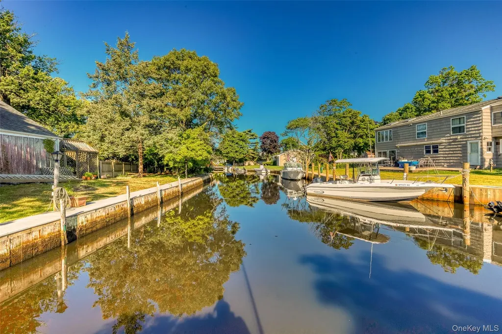 272 Ocean Avenue Islip NY 11751