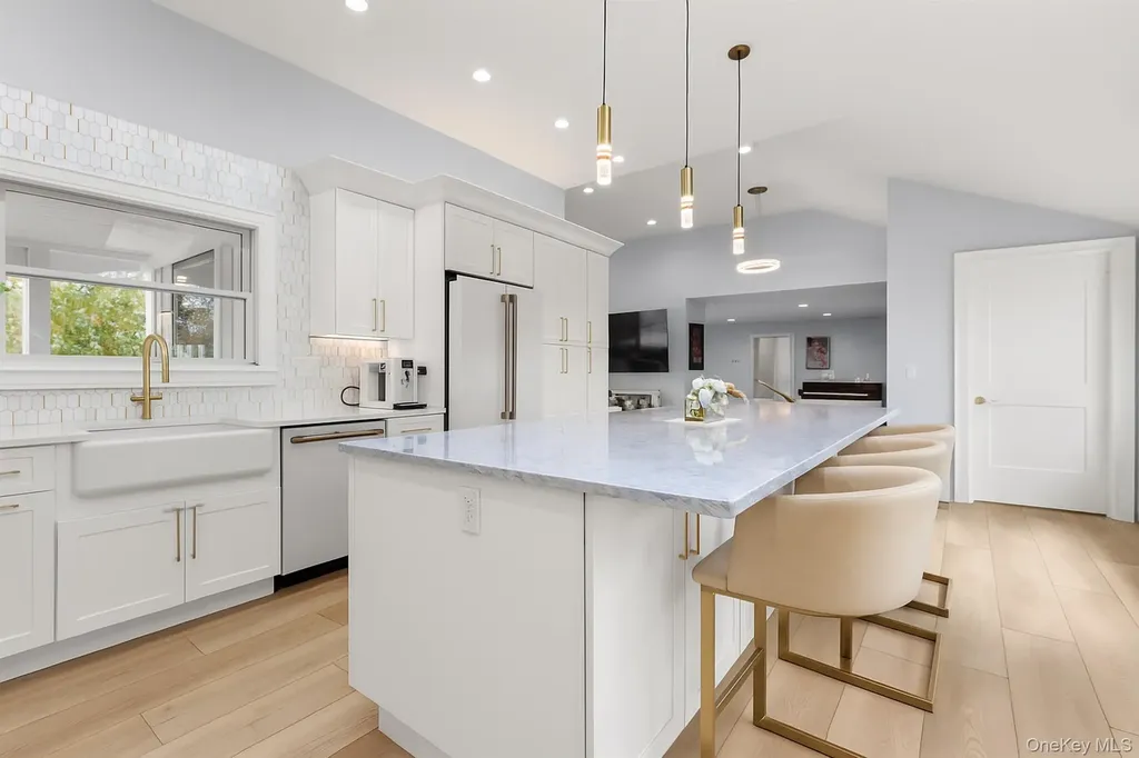 272 Ocean Avenue Islip NY 11751