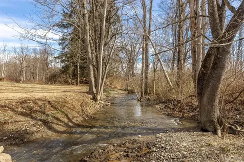 786 N Clove Road Millbrook NY 12585