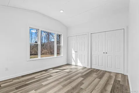 786 N Clove Road Millbrook NY 12585