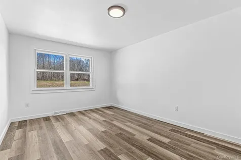 786 N Clove Road Millbrook NY 12585
