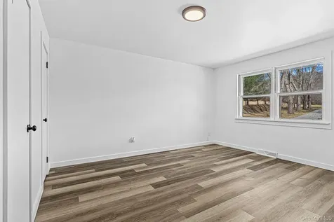 786 N Clove Road Millbrook NY 12585