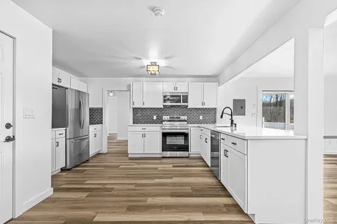 786 N Clove Road Millbrook NY 12585