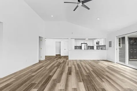 786 N Clove Road Millbrook NY 12585