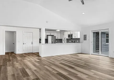 786 N Clove Road Millbrook NY 12585