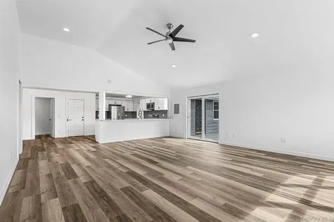 786 N Clove Road Millbrook NY 12585