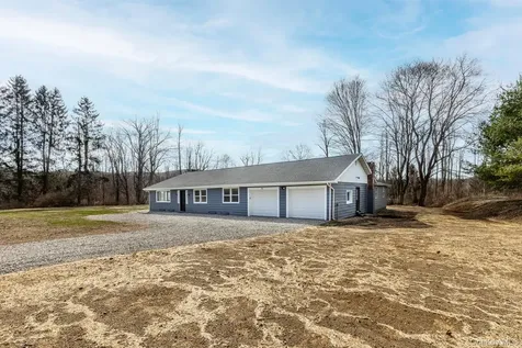 786 N Clove Road Millbrook NY 12585