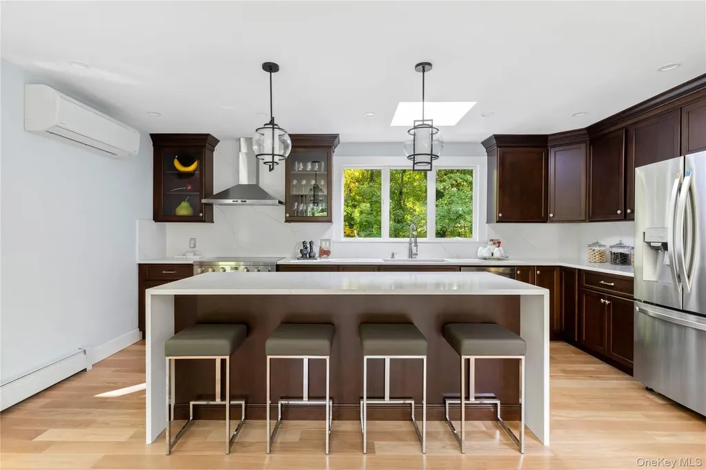 25 Wood Road Sands Point NY 11050