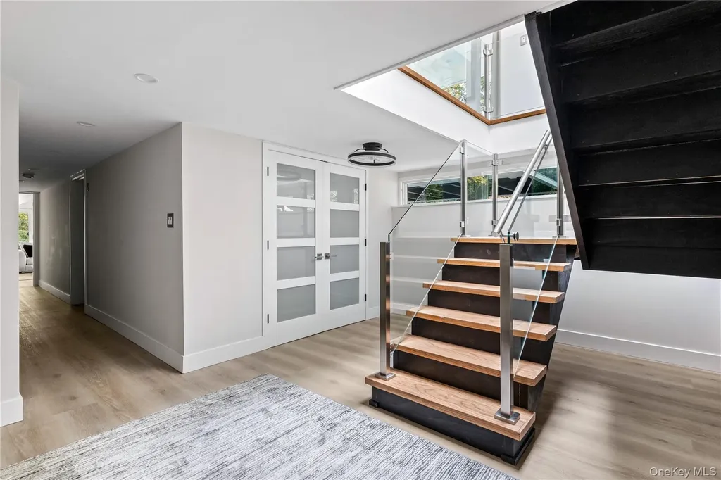 25 Wood Road Sands Point NY 11050