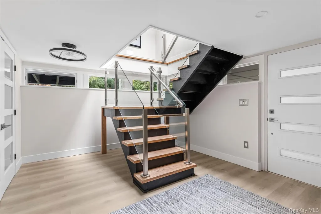 25 Wood Road Sands Point NY 11050