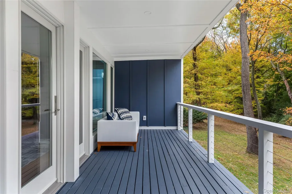 25 Wood Road Sands Point NY 11050