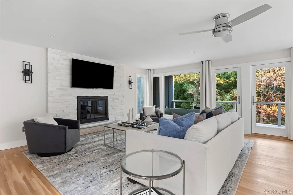 25 Wood Road Sands Point NY 11050