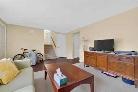 2 Renee Gate Street Cortlandt Manor NY 10567