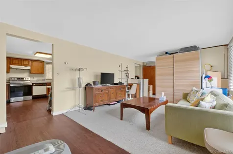 2 Renee Gate Street Cortlandt Manor NY 10567